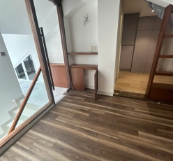 Vệ sinh nhà phố cao cấp tại quận 7