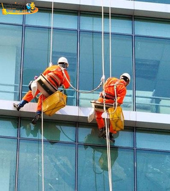 VỆ SINH CỬA KÍNH - BẢNG HIỆU NGOÀI TRỜI